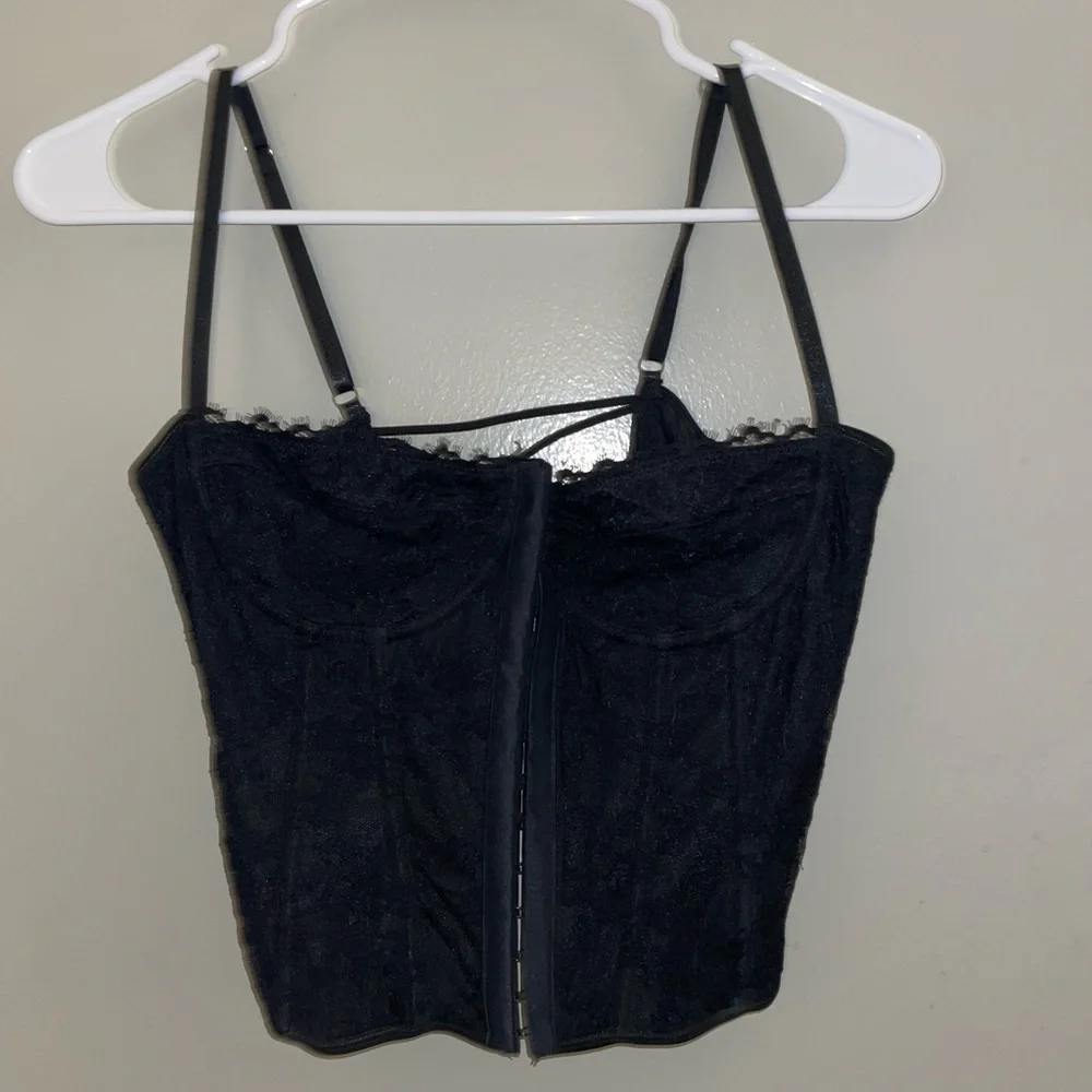 Urban Outfitters corset lookalike - Picture 3 of 5